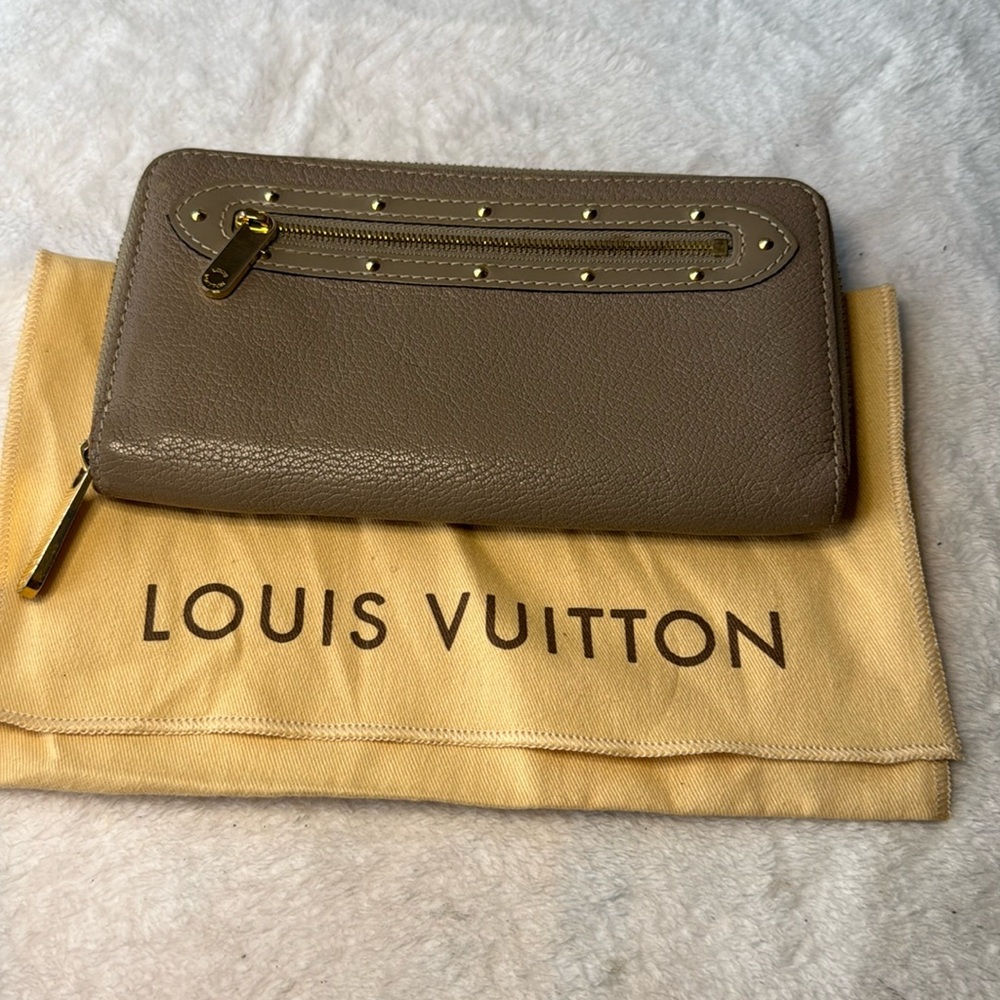 LOUIS VUITTON - Suhali Long Wallet with CoA